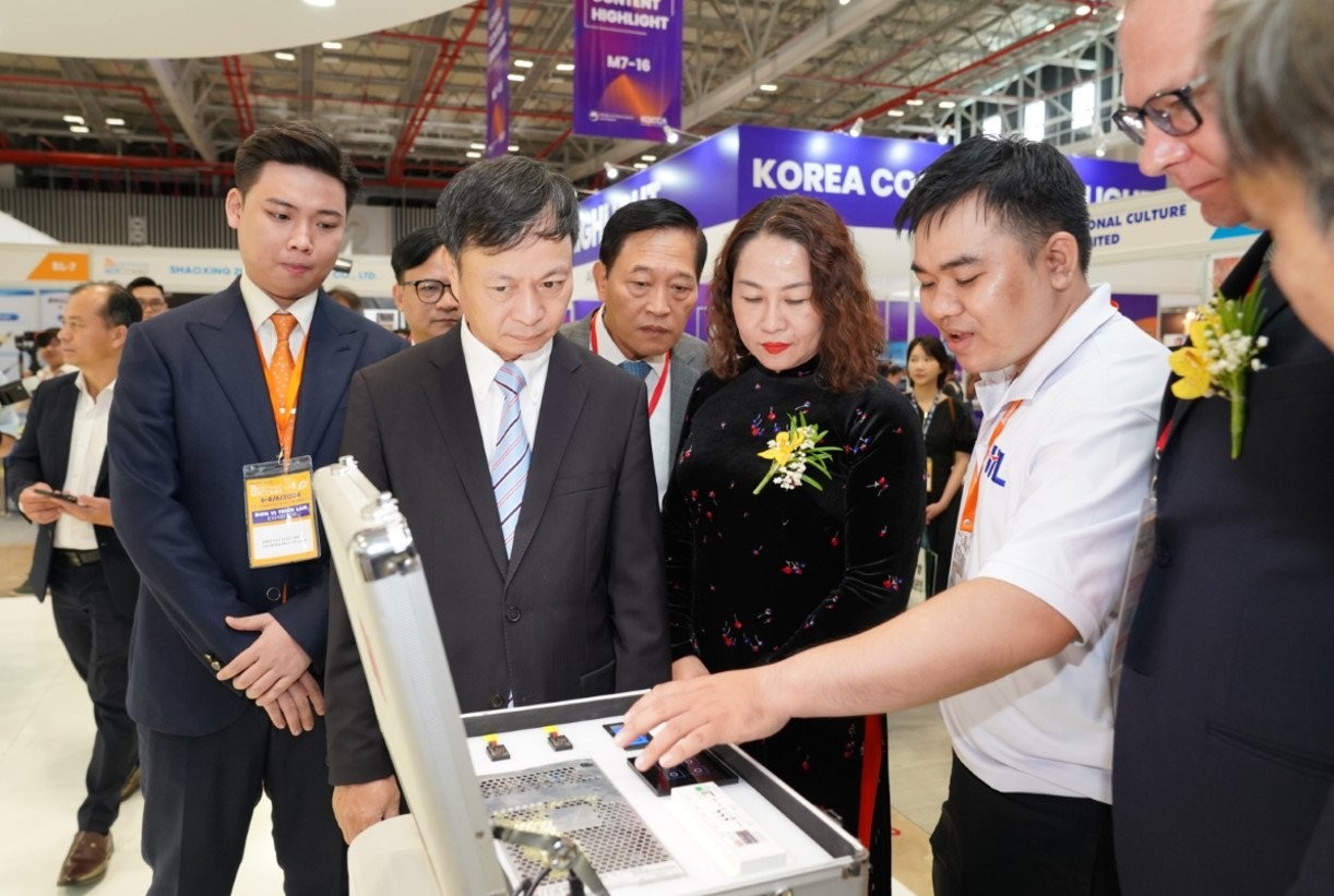 The international exhibition on telecommunication & information technology opens in HCMC The international exhibition on telecommunication & information technology opens in HCMC