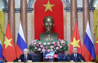 Vietnam, Russia issue joint statement on deepening comprehensive strategic partnership
