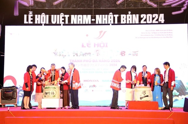 WELCOME PARTIES: Officials from Đà Nẵng City and Japan join the opening ceremony of the Việt Nam-Japan Cultural Festival. Photo courtesy of Trần Lê Lâm