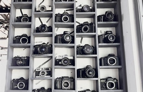 Collection of 700 cameras spanning decades in Hậu Giang
