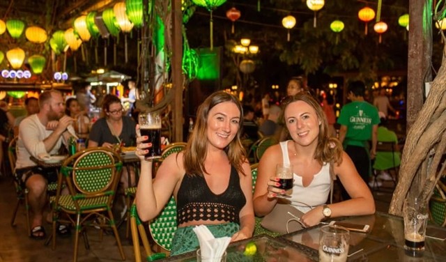 The coastal city of Hội An, Việt Nam, is great for travelers on a budget, thanks to lower restaurant and bar charges and a drop in the value of the Vietnamese đồng. Photo Tico Travel The coastal city of Hội An, Việt Nam, is great for travelers on a budget, thanks to lower restaurant and bar charges and a drop in the value of the Vietnamese đồng. Photo Tico Travel