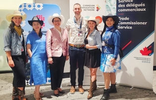 Vietnam introduces agricultural strengths in Canada’s Alberta province