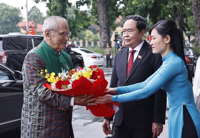 National Assembly Chairman Trần Thanh Mẫn welcomes resident of Timor Leste Jose Ramos-Horta in Hà Nội. VNA/VNS Photo