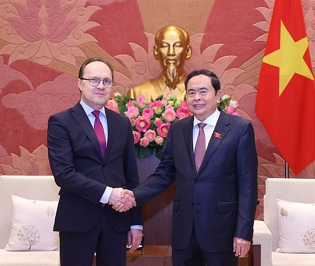 Việt Nam, Laos continue promoting cooperation in technology, innovation