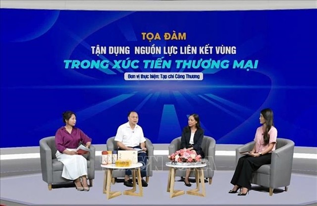 The seminar with the theme of effectively utilising regional linkage resources in trade promotion in Hà Nội on Monday. — VNA/VNS Photo