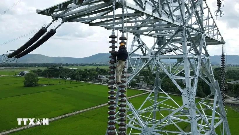 Quang Trach – Pho Noi 500kV circuit-3 power transmission line. (Photo: NDO)