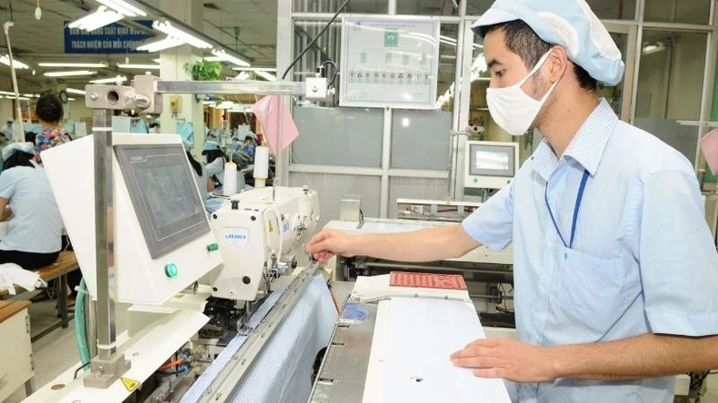 Enterprises are striving to explore new markets.