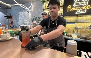 Deaf café goes with the flow