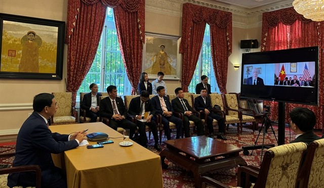 General Phan Văn Giang, Minister of National Defence, in talks with former Chairman of the US Senate Appropriations Committee Patrick Leahy, who served as a Senator from 1975 to 2023 and twice as the Senate's President Pro Tempore, as part of his official visit to the US. — VNA/VNS Photo Kiều Trang