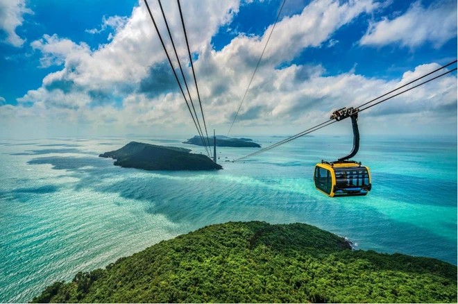 Hon Thom Cable Car - a must-visit attraction in Phu Quoc Island for its breathtaking views (Photo: Sun Group)