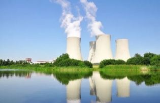 Government urges learning from international experience to develop nuclear energy in Việt Nam