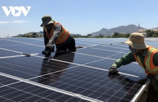 Gov’t to issue decree on rooftop solar power next week