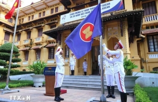 Vietnam continues to affirm active, responsible role in regional cooperation