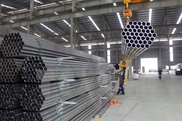Chinese steel flooding into Việt Nam has been a concern for domestic steel enterprises. — VNA/VNS Photo