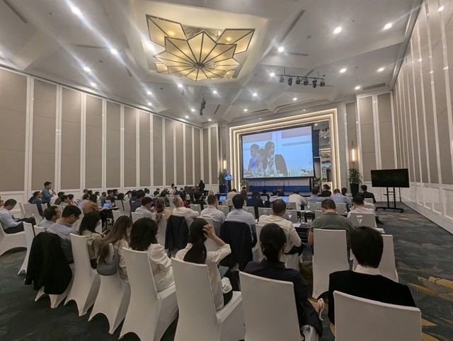 Representatives of UK and Vietnamese companies join in the “UK Experience Sharing on Development and Supply Chain for Renewable Energy Workshop” in Hà Nội on Wednesday. — Photo Courtesy of British Embassy Hanoi