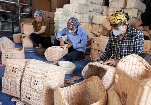 The Phú Túc bamboo and rattan weaving craft village in Phú Xuyên District. — VNS Photo