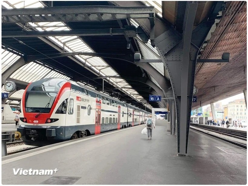 North-South express railway – driving force to spawn new support industries (Photo: VietnamPlus)
