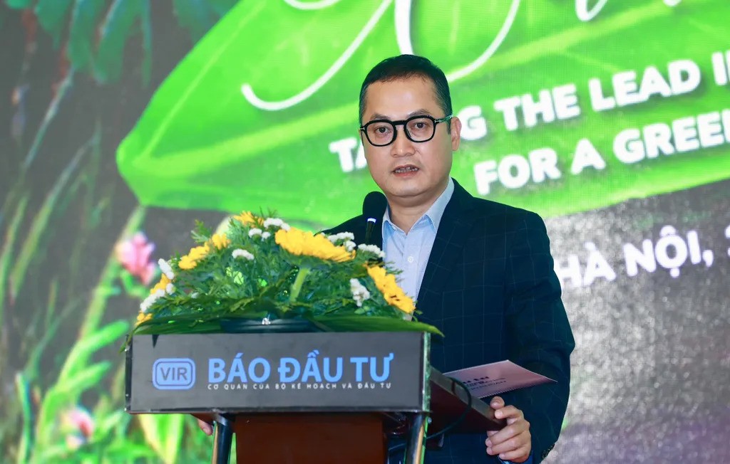 Director of the Department of Science, Education, Natural Resources and Environment, the Ministry of Planning and Investment Lê Việt Anh speaks at the event. Photo courtesy of the Đầu tư Newspaper