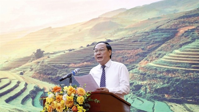 Deputy Minister of Natural Resources and Environment Lê Công Thành delivers his speech at the event on Friday. — Photo baotintuc.vn