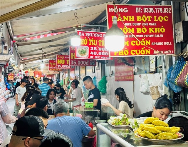 Cuisine is an integral part of a country's culture and street food, though often inexpensive, beautifully showcases the essence of that culture. Photo of Hà Nội Mới Cuisine is an integral part of a country's culture and street food, though often inexpensive, beautifully showcases the essence of that culture. Photo of Hà Nội Mới