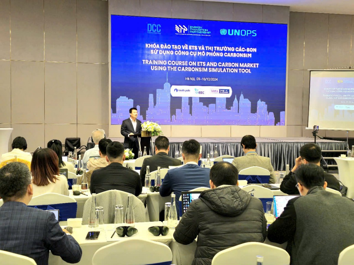 Steel, thermal power, and cement enterprises participate in training course on ETS and carbon markets using the CarbonSim simulation tool