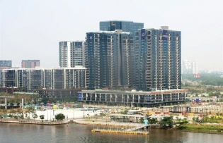 Realty stocks see signs of recovery