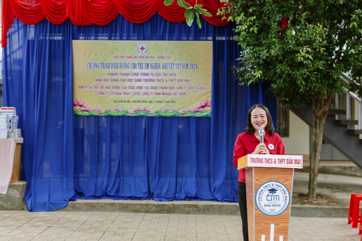 PV GAS Services funds school library embellishment in Binh Phuoc Province