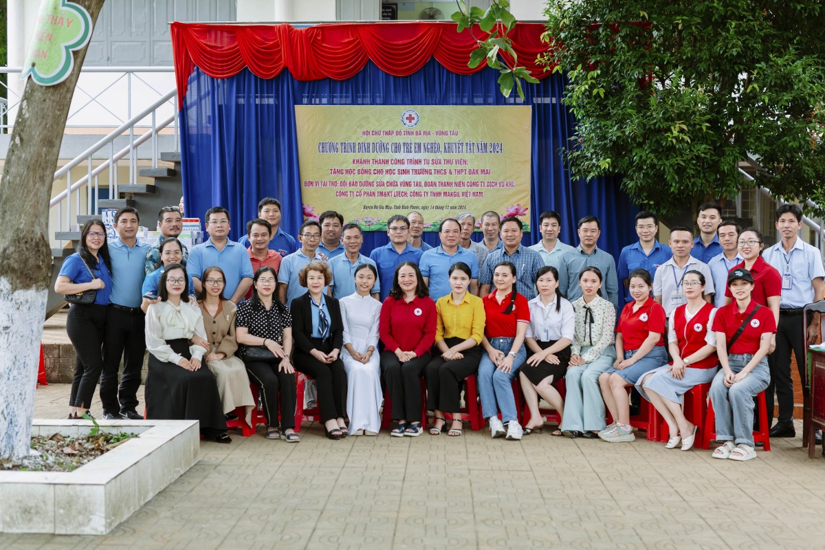 PV GAS Services funds school library embellishment in Binh Phuoc Province