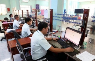 Vietnam to cut at least one-fifth of public workforce in major overhaul