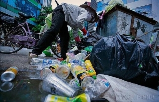 Vietnam urged to embrace alternatives to plastics for sustainable future