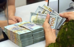 Remittances to HCM City surge ahead of Tet