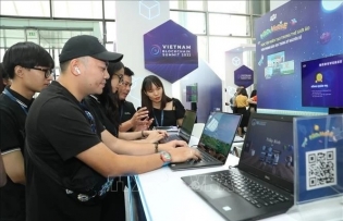 OV intellectuals offer solutions for national sci-tech development