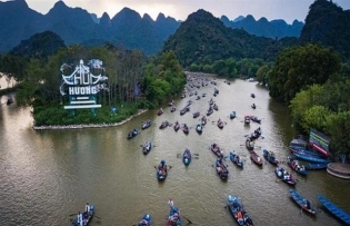 Enhanced experience awaits tourists at Huong Pagoda Festival 2025