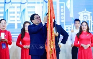 PM requires Vietnam National University, HCMC to pioneer in training, research