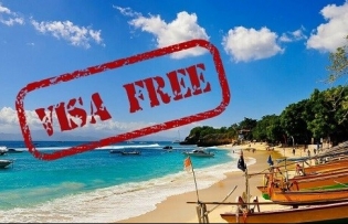 Viet Nam to officially waive visas for tourists from three European countries from March