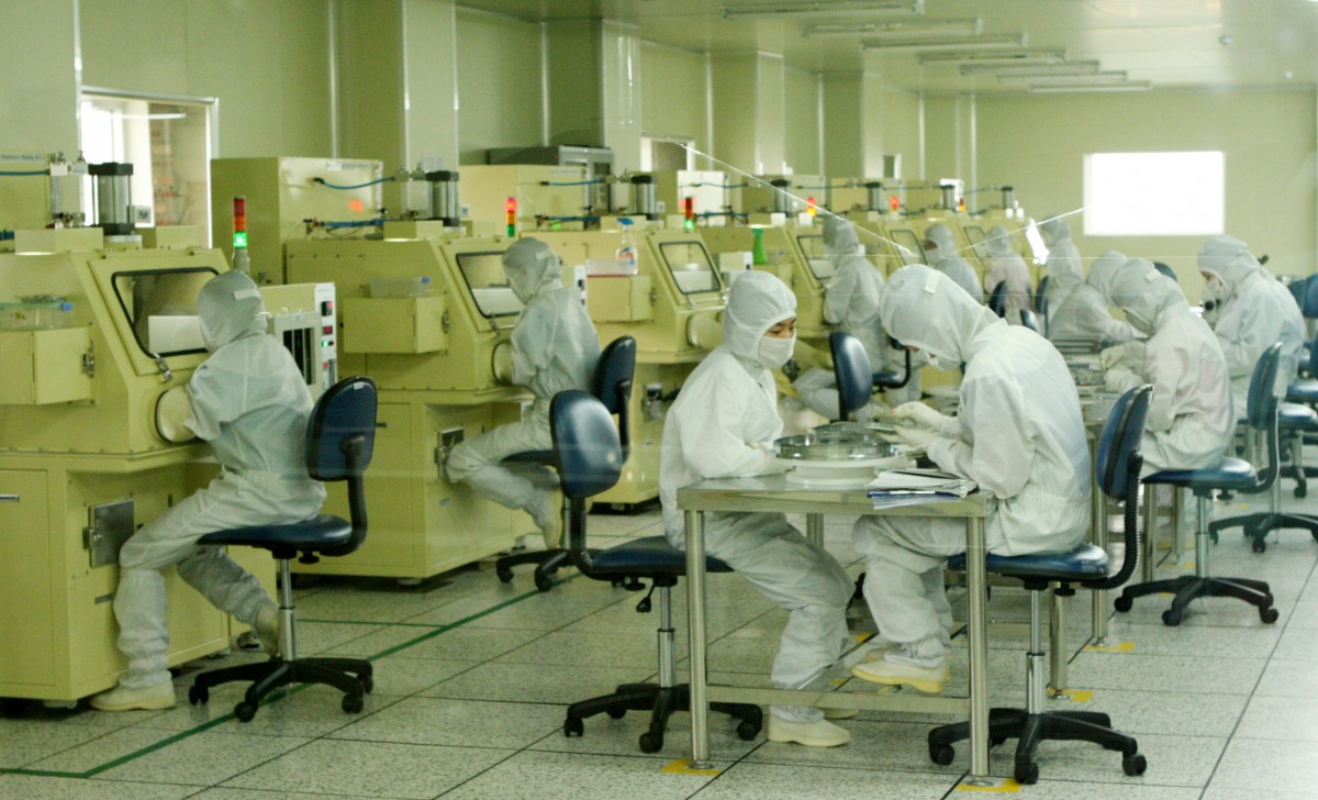 Semiconductor chip manufacturing in Vietnam – Photo: Quynh Nga