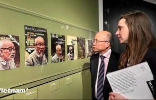 French photographers’ lens bring Vietnam's history to Paris