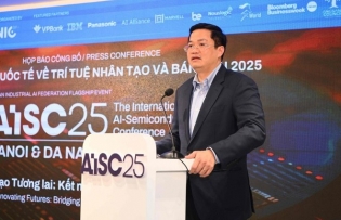 Collaboration with tech giants crucial for Vietnam’s success: Experts