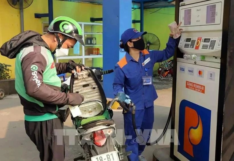 Fuel prices cut for third consecutive time (Photo: VNA)