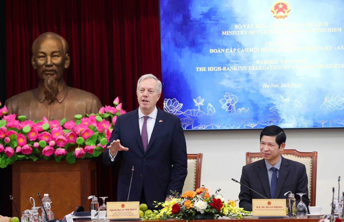 Former US Ambassador to Vietnam Ted Osius, President & CEO of the US-ASEAN Business Council, at the meeting with the Vietnamese Ministry of Culture, Sports, and Tourism Former US Ambassador to Vietnam Ted Osius, President & CEO of the US-ASEAN Business Council, at the meeting with the Vietnamese Ministry of Culture, Sports, and Tourism