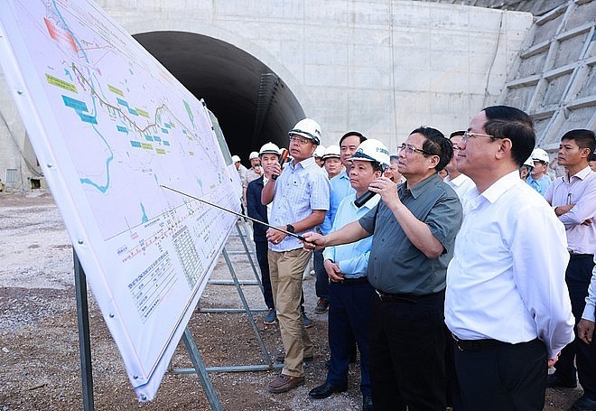 Substandard Development PM pushes for infrastructure development, substandard housing ...