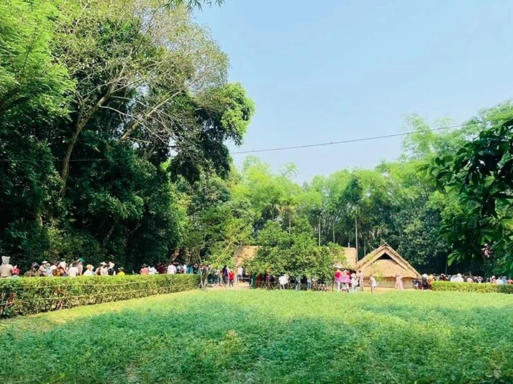 An exhibition featuring the beauty of ASEAN’s people and landscapes will be held at Sen village in Nghe An province. (Photo: kinhtedothi.vn)