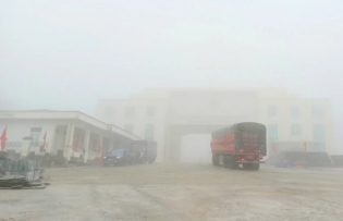 Vietnam-China border gate pair officially opens for trade