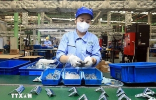 Hung Yen's leader commits full support to US investors