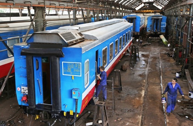 The Lao Cai-Hanoi-Hai Phong railway project will require a large workforce for exploitation, operation and maintenance. (Photo: VietnamPlus) The Lao Cai-Hanoi-Hai Phong railway project will require a large workforce for exploitation, operation and maintenance. (Photo: VietnamPlus)