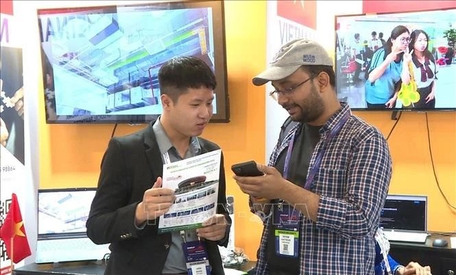 A Vietnamese enterprise introduces products at world's largest startup fair in India (Photo: VNA)