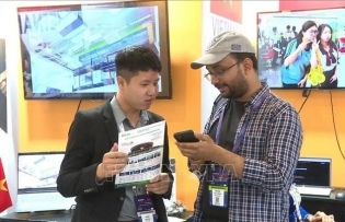 Vietnamese enterprises float products at world's largest startup fair in India