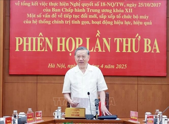 Party General Secretary To Lam speaks at the third meeting of the Central Steering Committee for summarising the implementation of Resolution No. 18-NQ/TW of the 12th Party Central Committee. (Photo: VNA)
