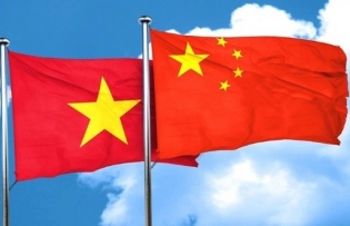Vietnam, China to deepen ties with strategic future vision