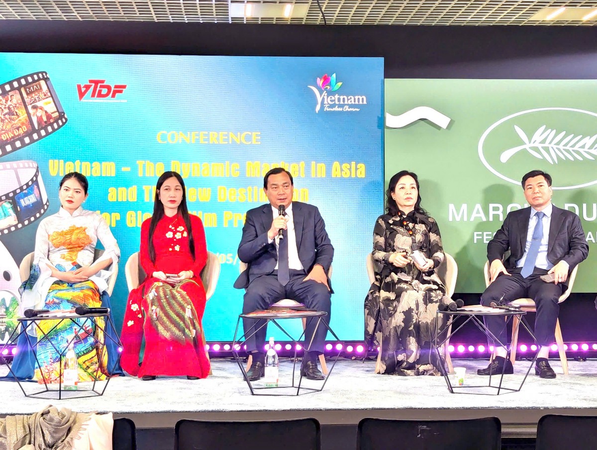 Nguyen Trung Khanh, Director General of the Vietnam National Authority of Tourism, shared his insights at the seminar “Vietnam – Asia’s Dynamic Market and a New Destination for International Filmmakers.” Nguyen Trung Khanh, Director General of the Vietnam National Authority of Tourism, shared his insights at the seminar “Vietnam – Asia’s Dynamic Market and a New Destination for International Filmmakers.”